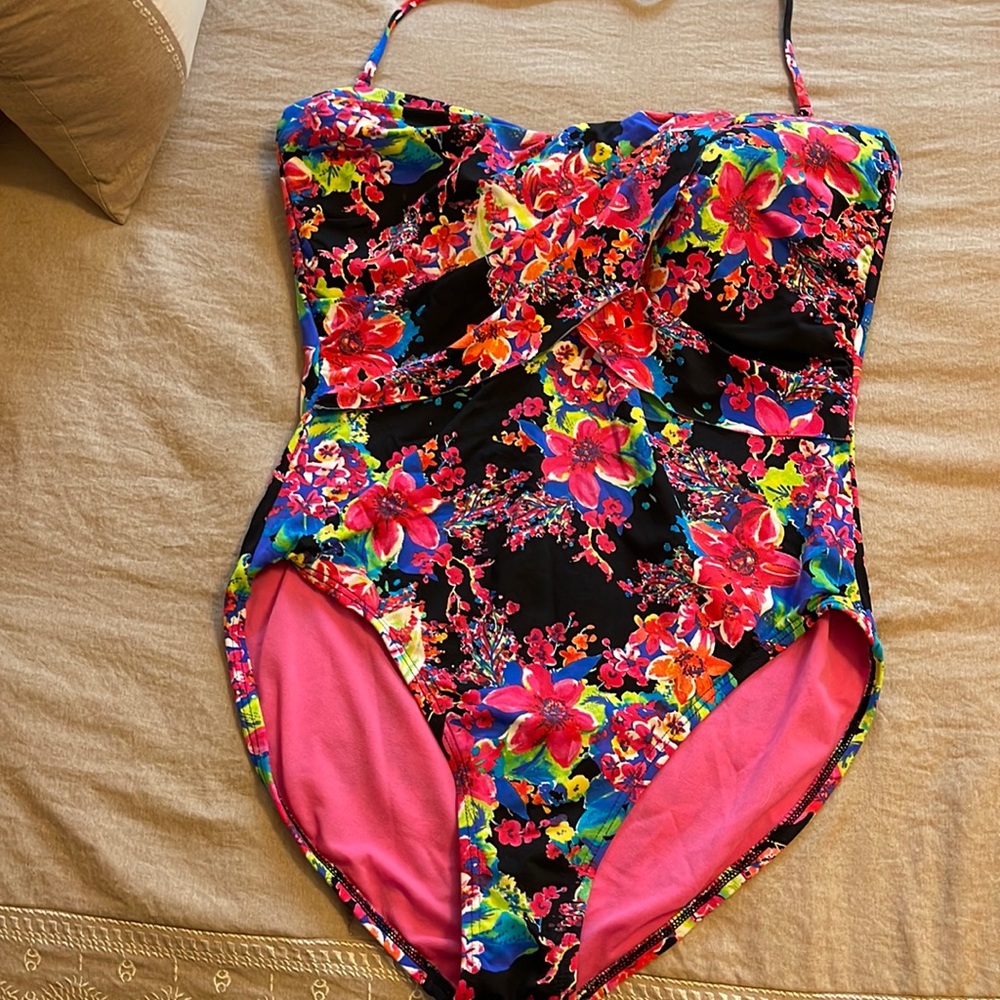 Liz Claiborne Swim. Size 16.